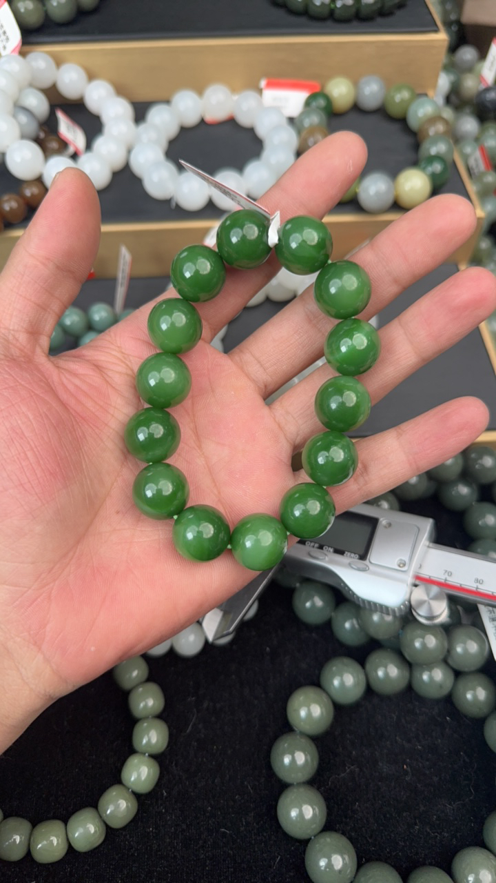 纯天然俄罗斯碧玉七号矿辣绿16mm