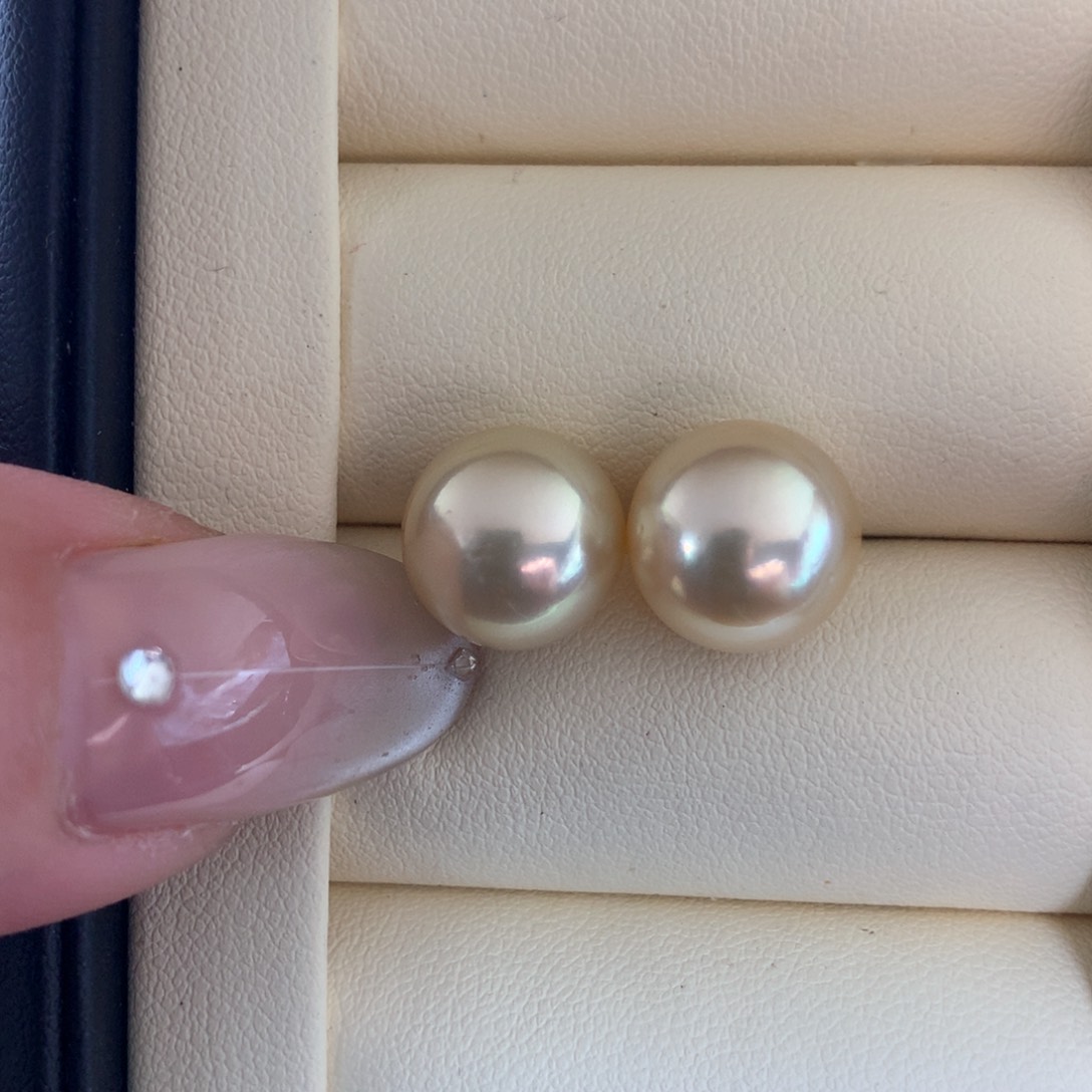 18K金镶嵌耳饰海水珍珠