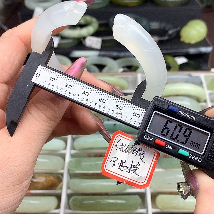 蛇纹石玉手镯未镶嵌515