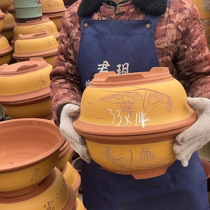 紫砂紫砂花盆和一