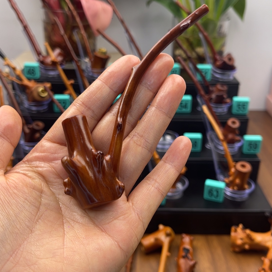 龙***！贵州檬子木烟斗一物一拍