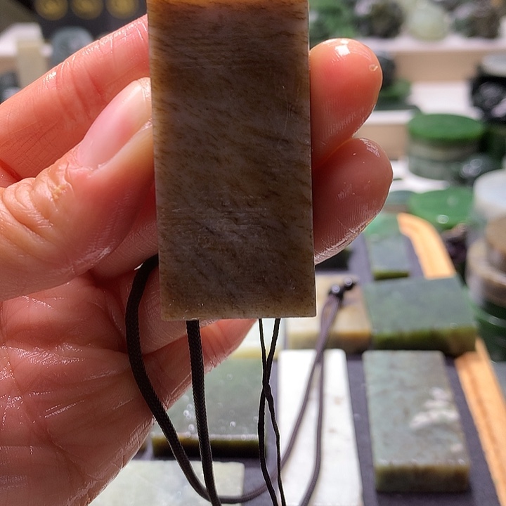 和田玉未镶嵌珠宝半成品