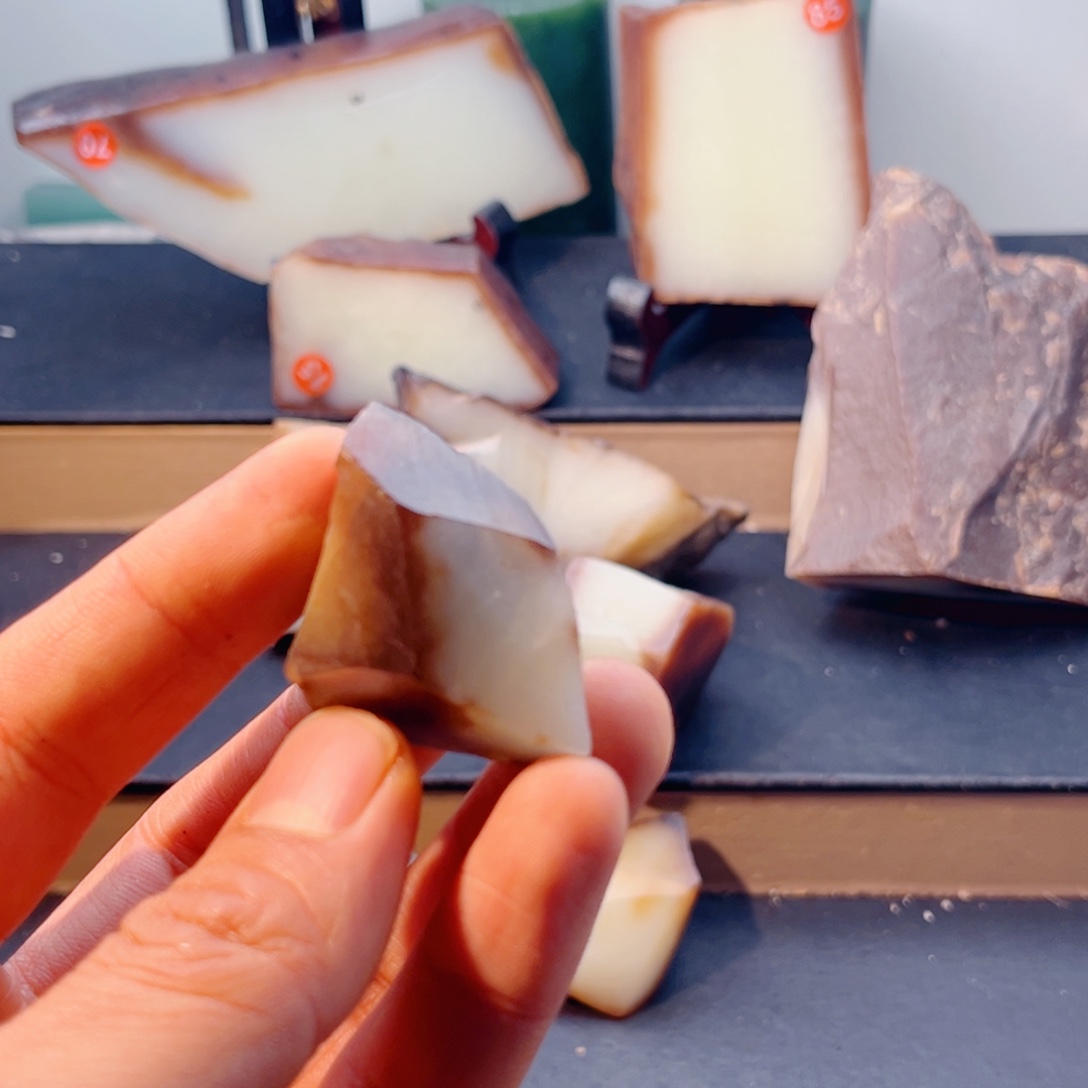 和田玉（糖玉）未镶嵌颈饰