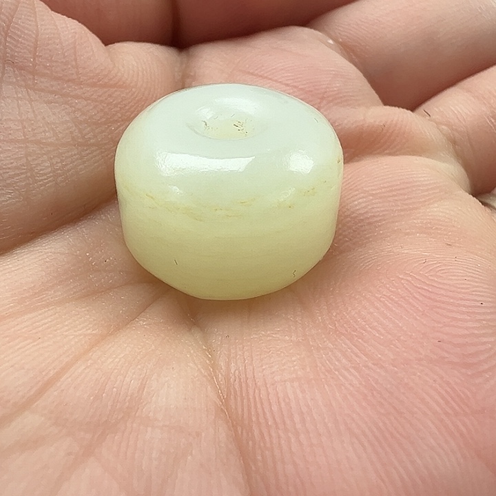 奔***牛和田玉未镶嵌颈饰