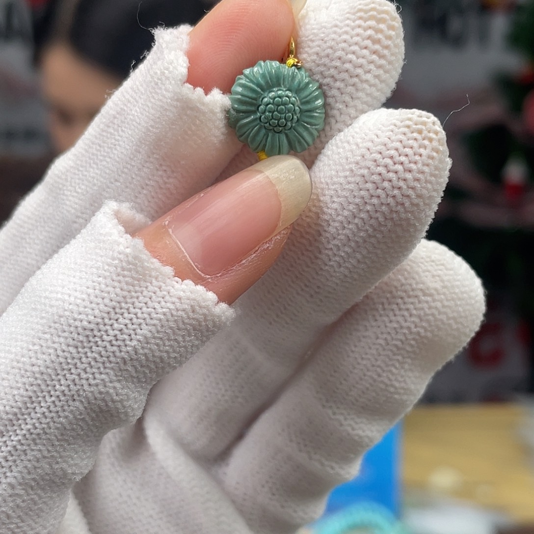 绿松石未镶嵌挂件