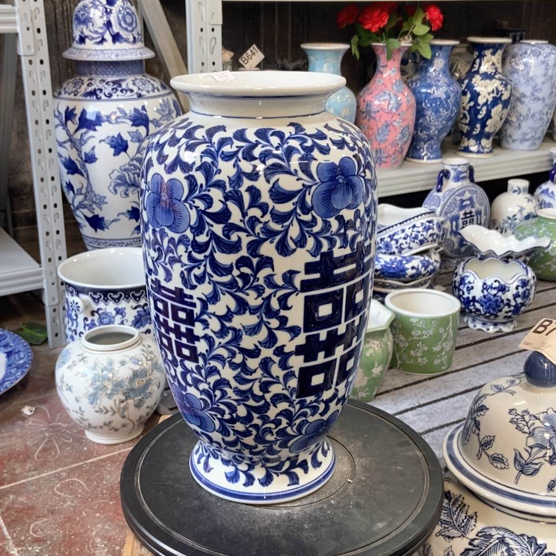 摆件大***辣花瓶手绘釉下彩