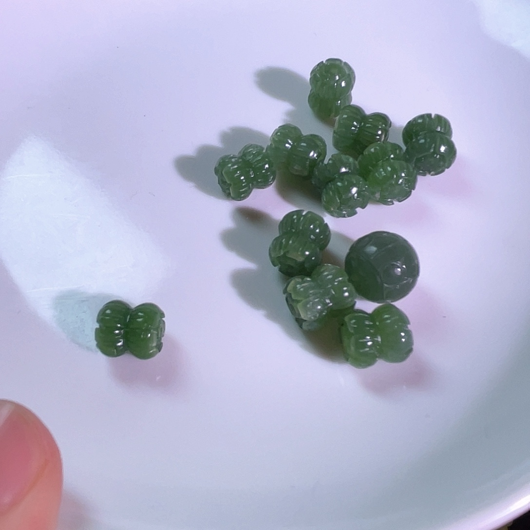 和田玉未镶嵌手链碧玉并蒂莲