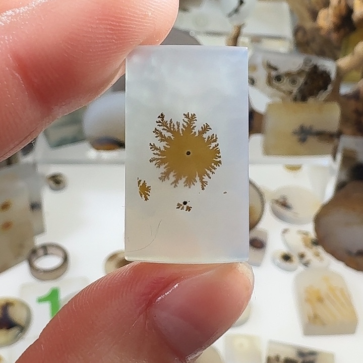 玛瑙/玉髓未镶嵌珠宝半成品