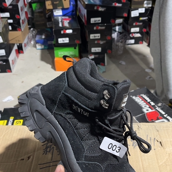 40码，编号003微瑕介意勿拍鞋