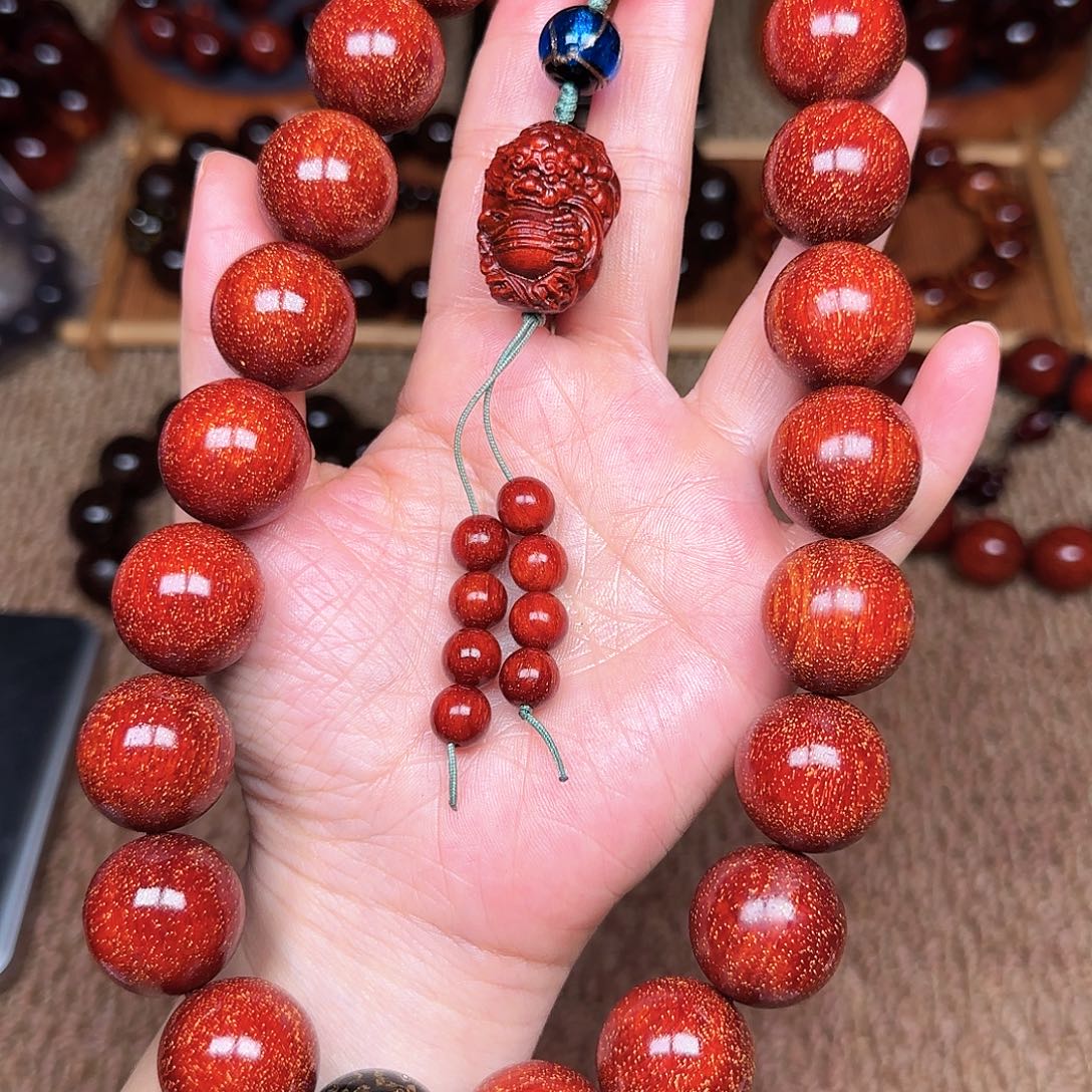 檀香紫檀（小叶紫檀）2.0手红