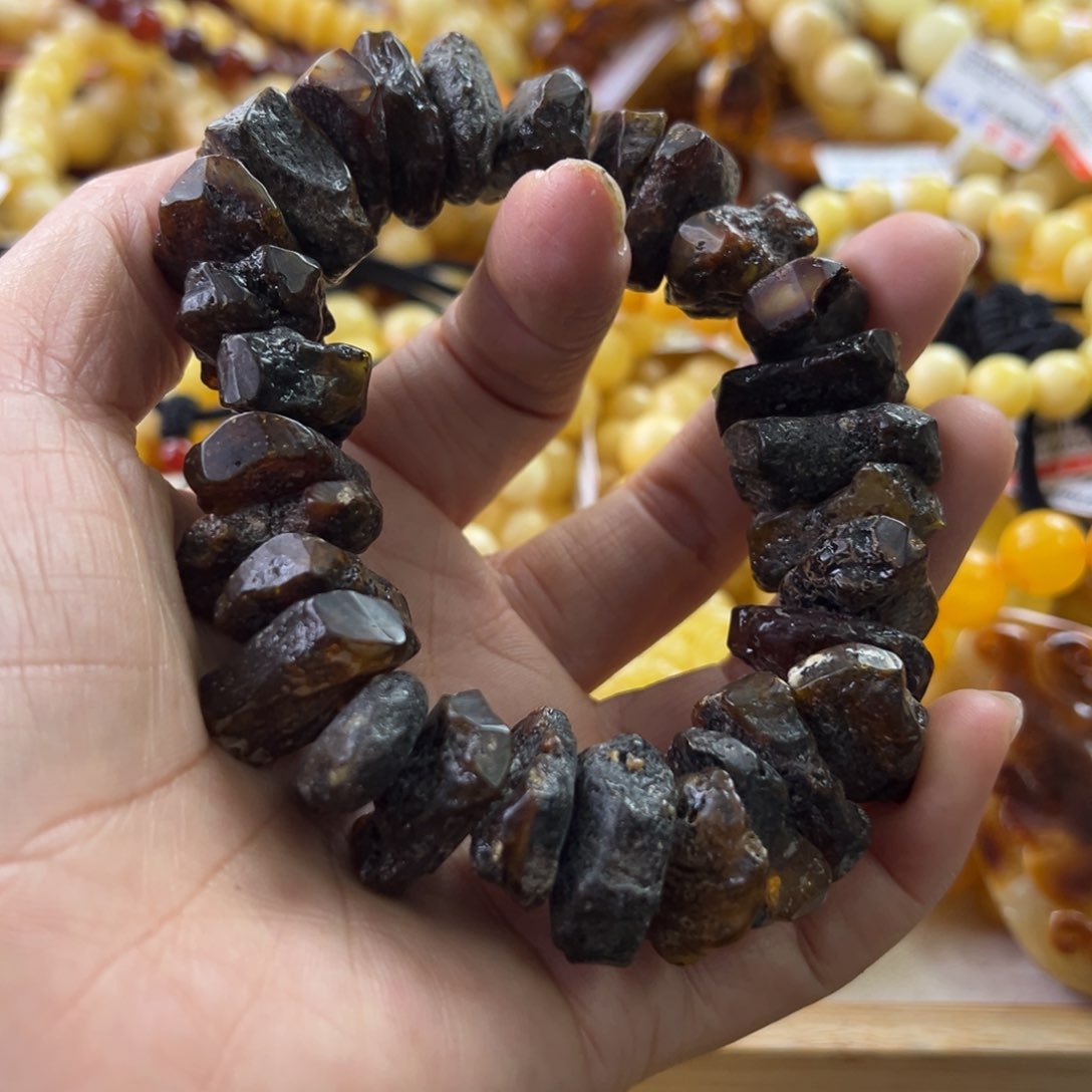 琥珀珠宝奇石未镶嵌