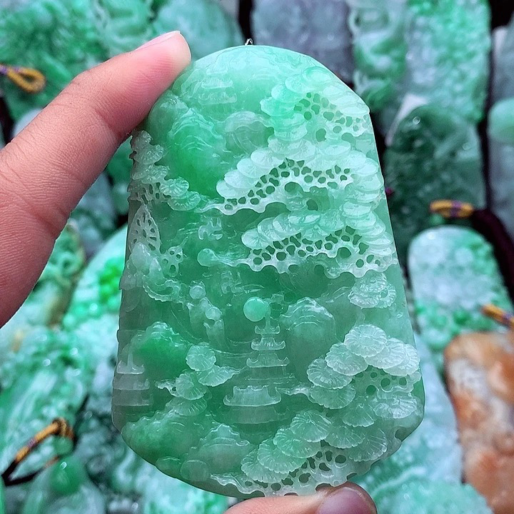 天然A货翡翠山水牌