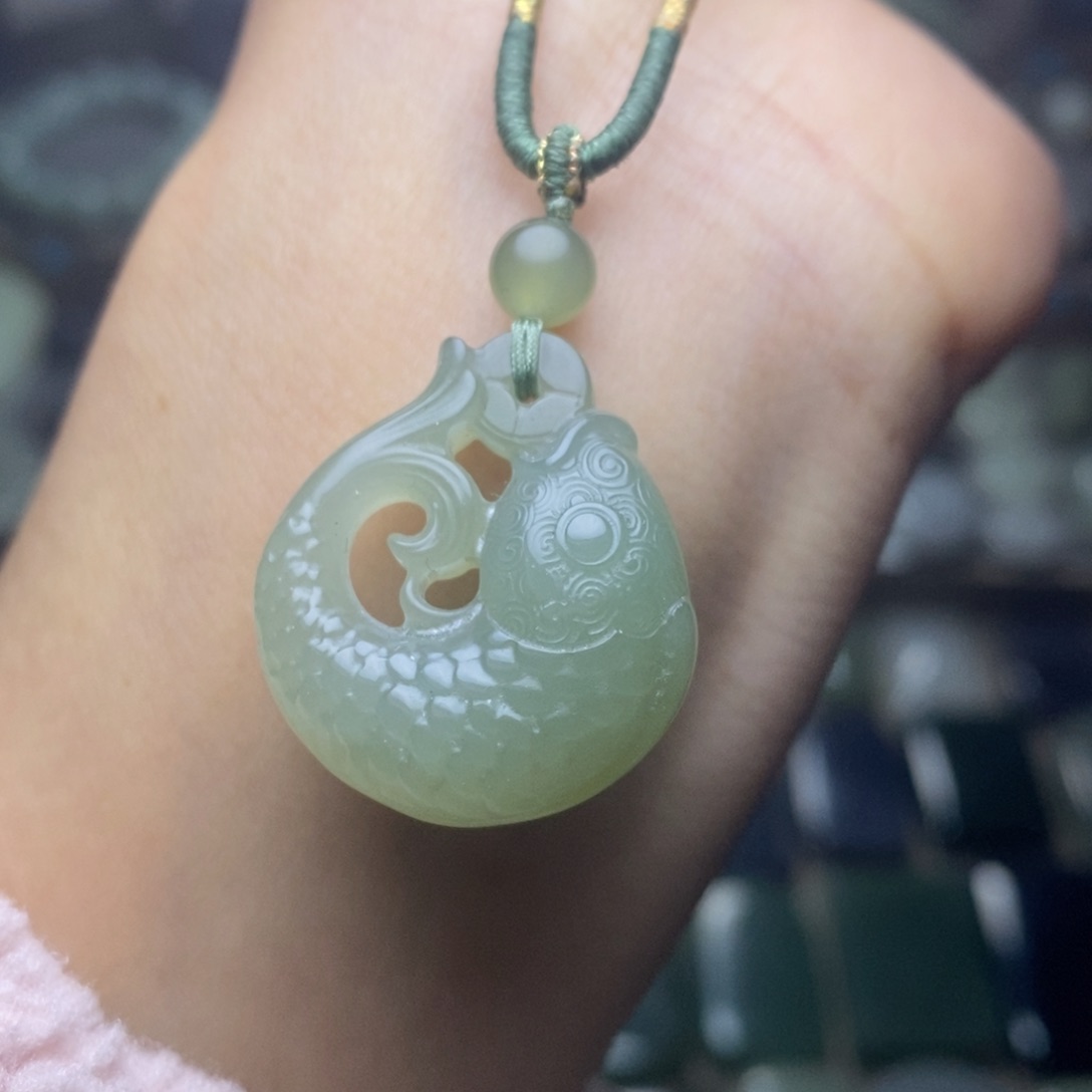 和田玉颈饰未镶嵌