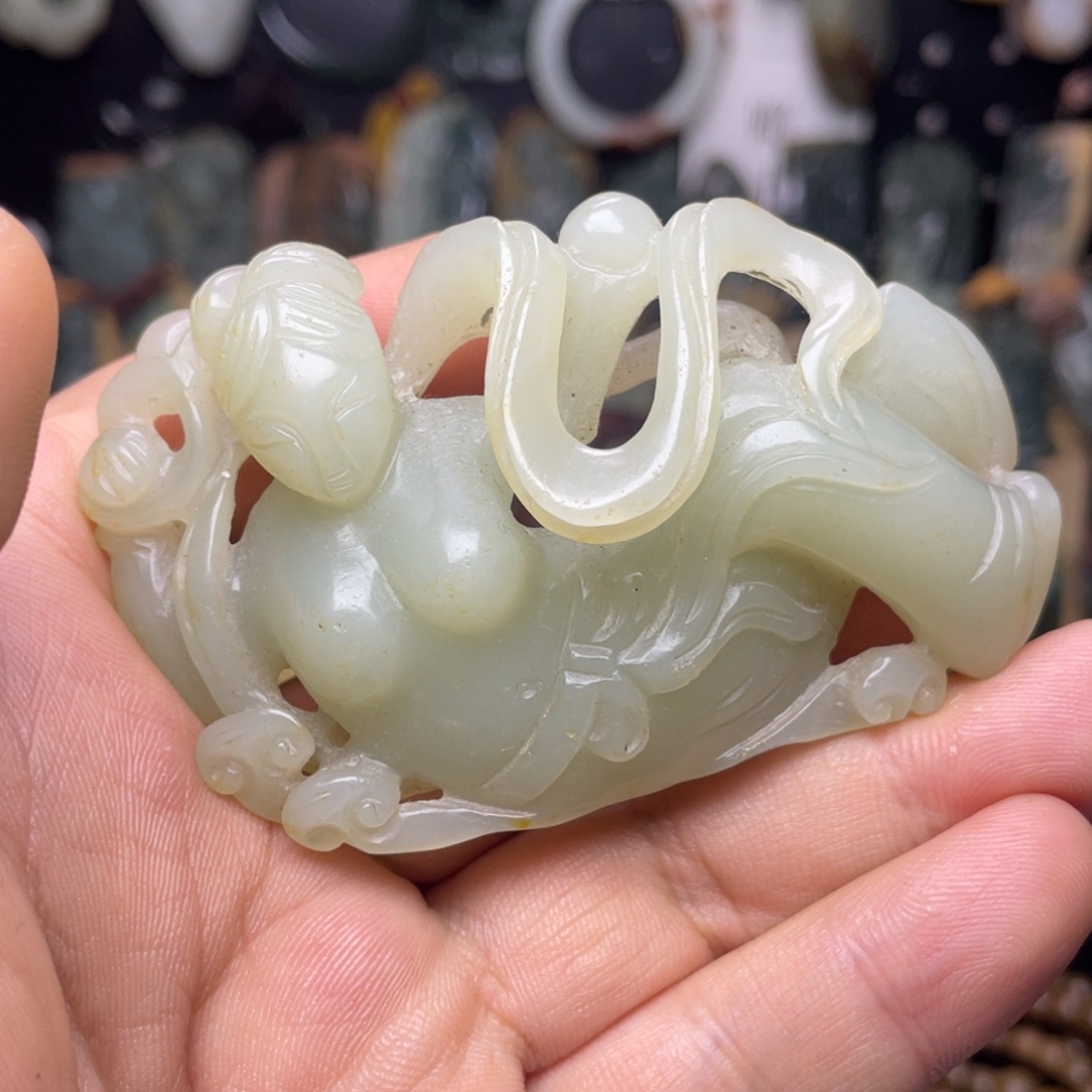 和田玉未镶嵌颈饰