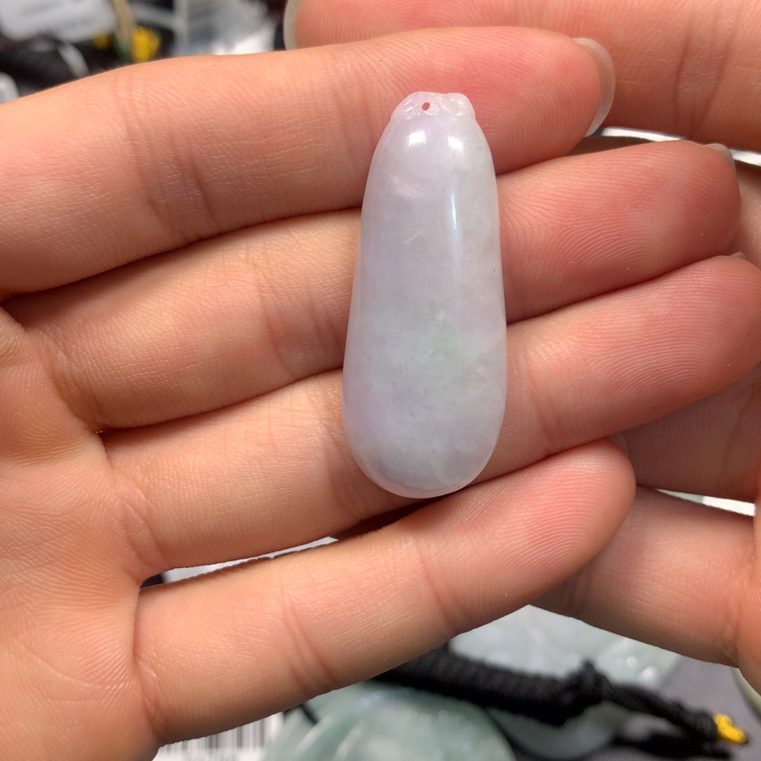 翡翠未镶嵌颈饰翡翠首饰