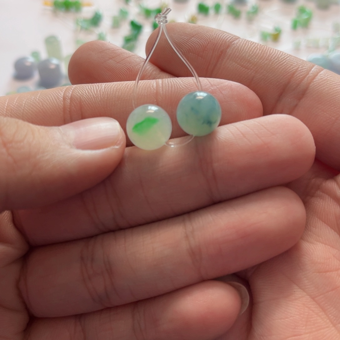 翡翠散珠A***迹天然缅甸A货珠子2颗卡11.1/10.9