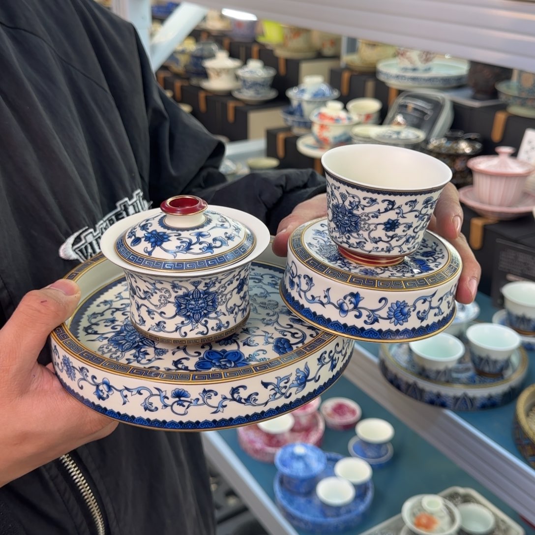 误***区盖碗很好看很精致