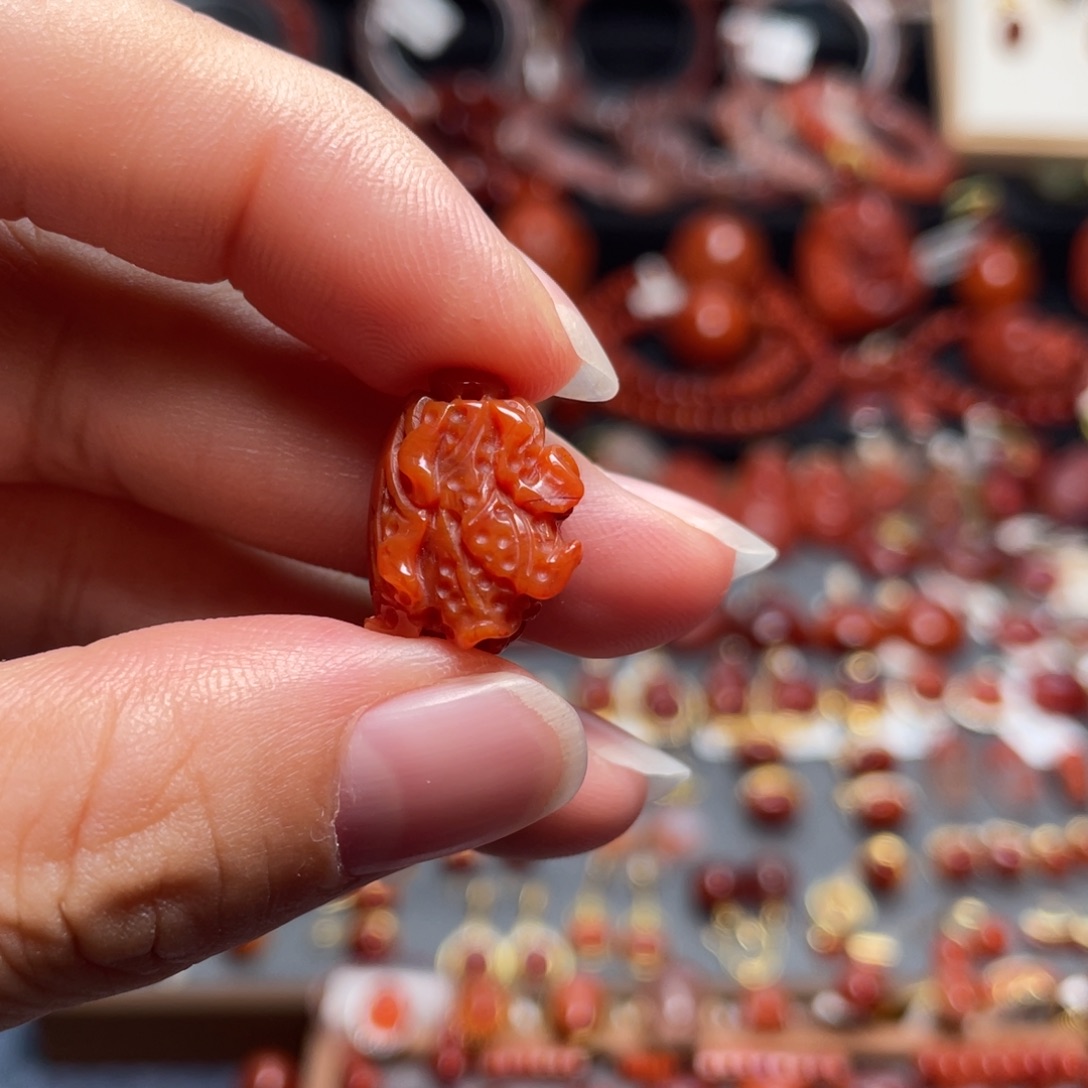 南红玛瑙未镶嵌玉白菜