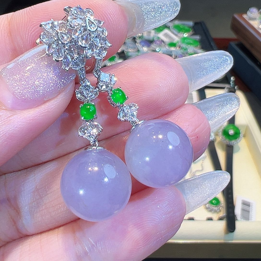 翡翠耳环18K金镶嵌翡翠