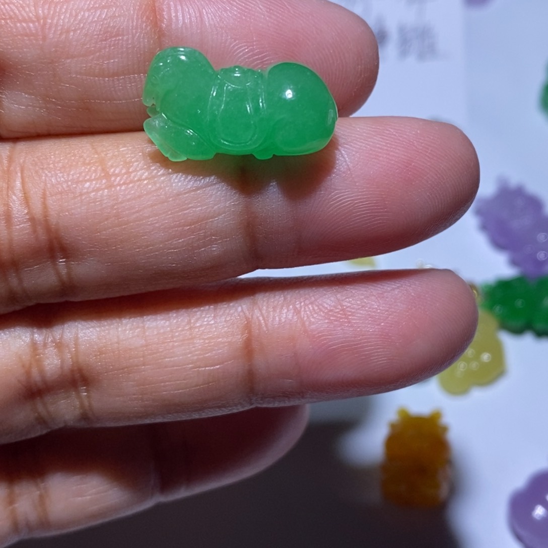 颈饰未镶嵌翡翠知****.