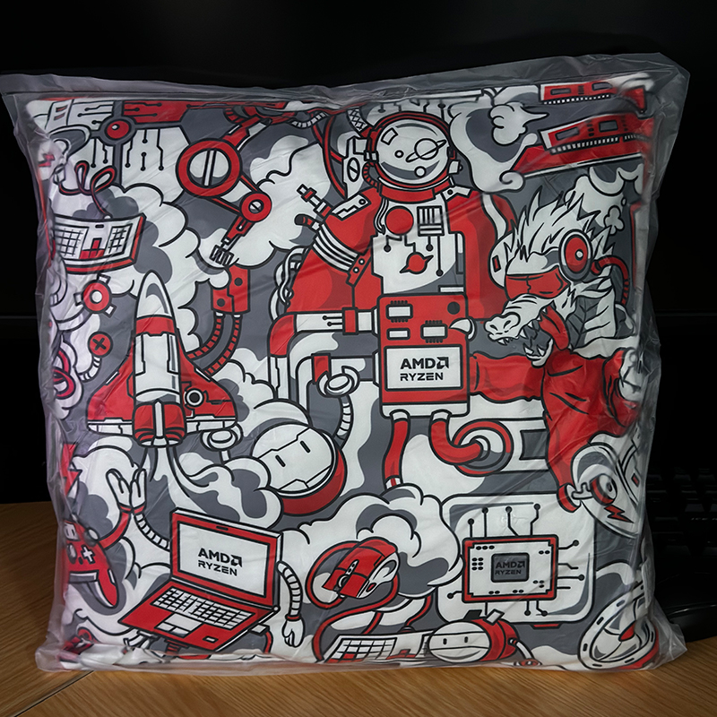 AMD 周边 红色柔软抱枕（直播间福袋抽奖 不单卖）