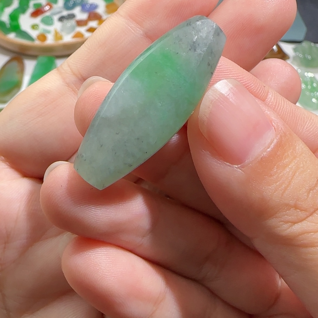 定制翡翠未镶嵌行**水材料