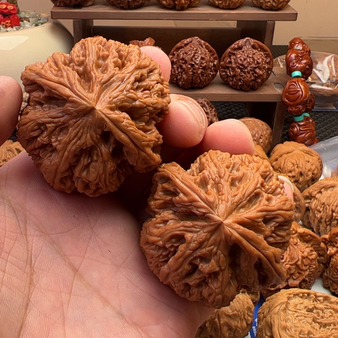 文玩核桃把件白*.大粗筋