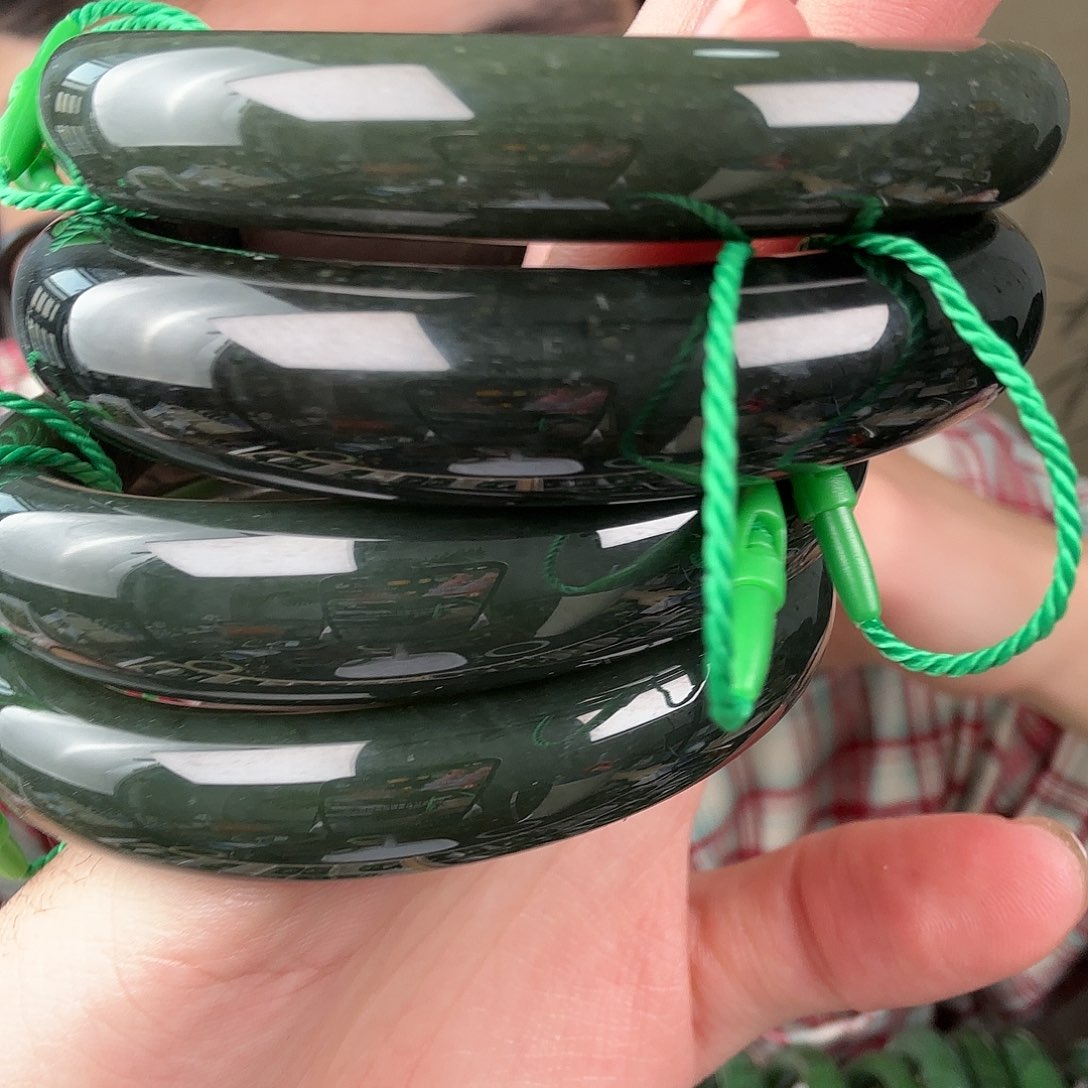 和田玉（糖玉）未镶嵌手镯