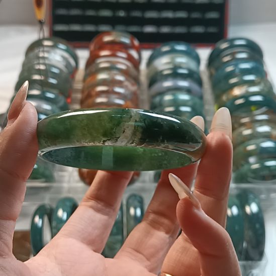 玛瑙/玉髓未镶嵌手镯