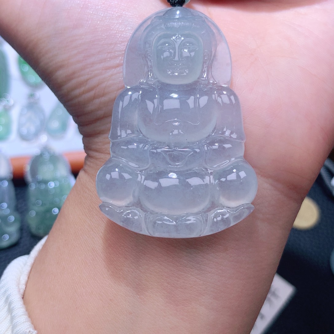 翡翠未镶嵌颈饰观音
