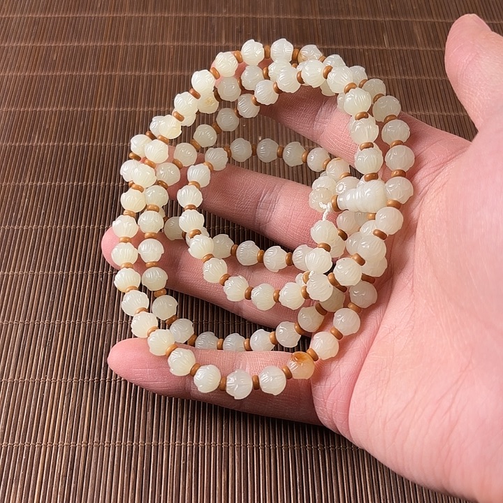 *****和田玉未镶嵌挂件