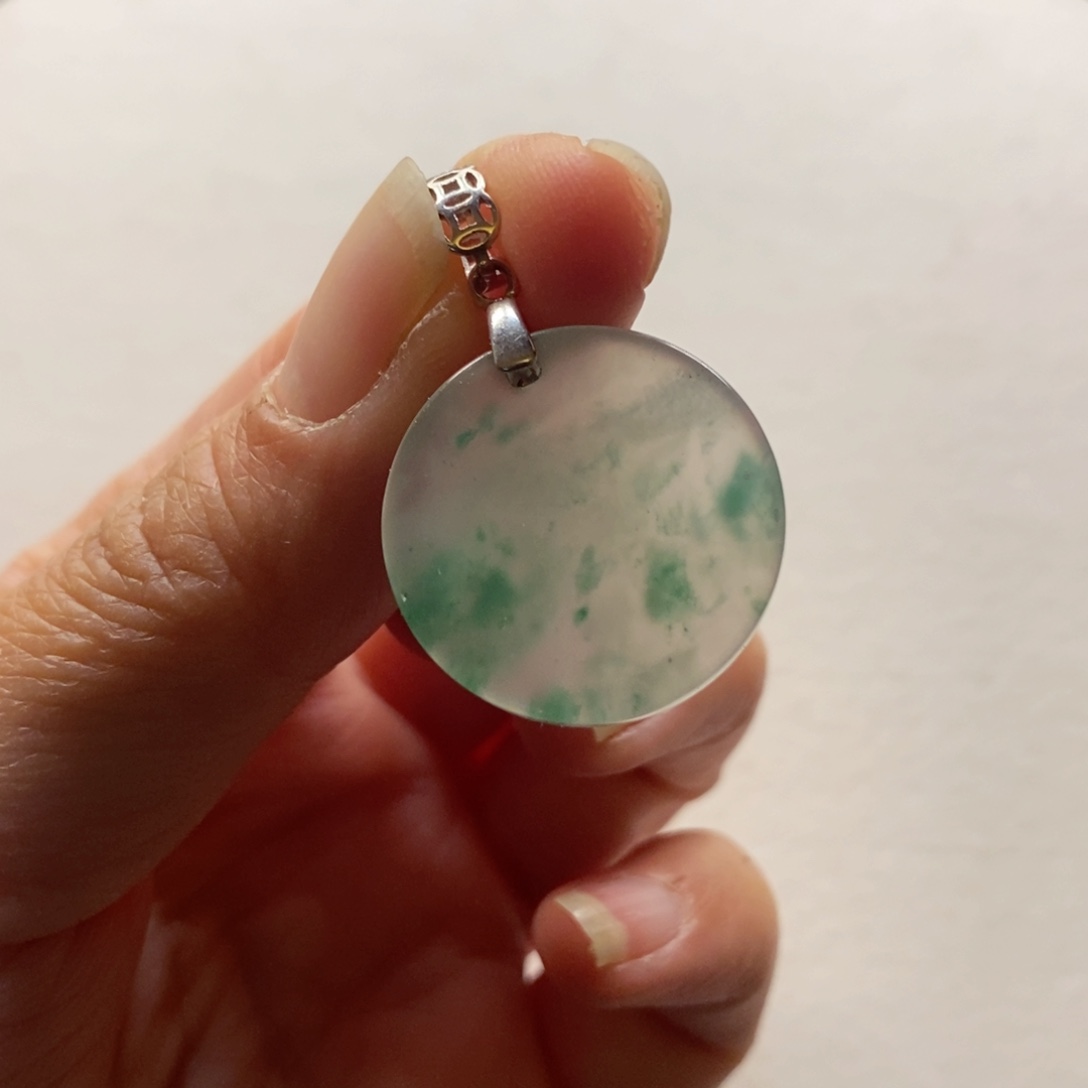 石英质玉颈饰未镶嵌