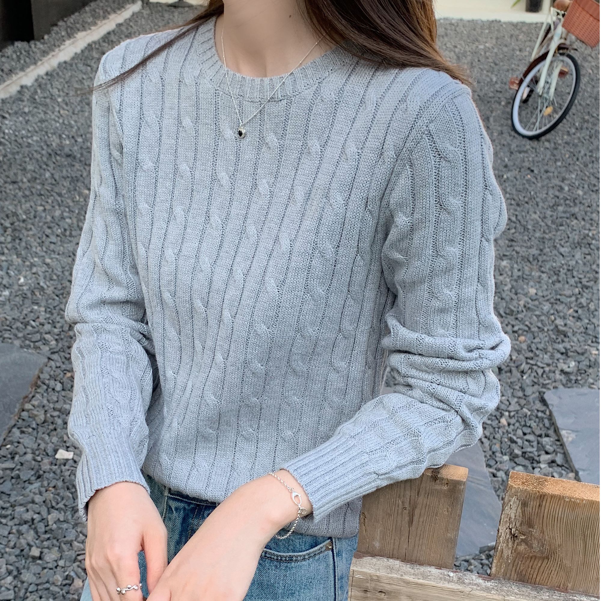 经典休闲时尚 刺绣纯色圆领套头针织衫秋冬女款-新