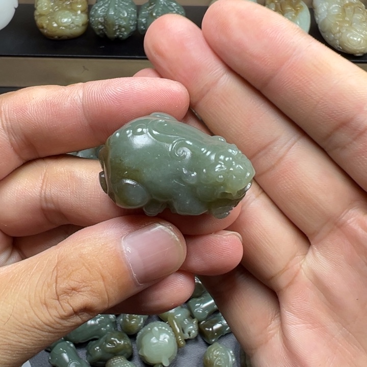 未镶嵌和田玉挂件