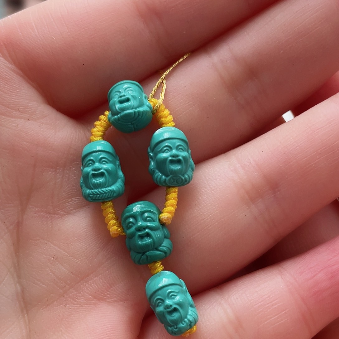 绿松石颈饰未镶嵌