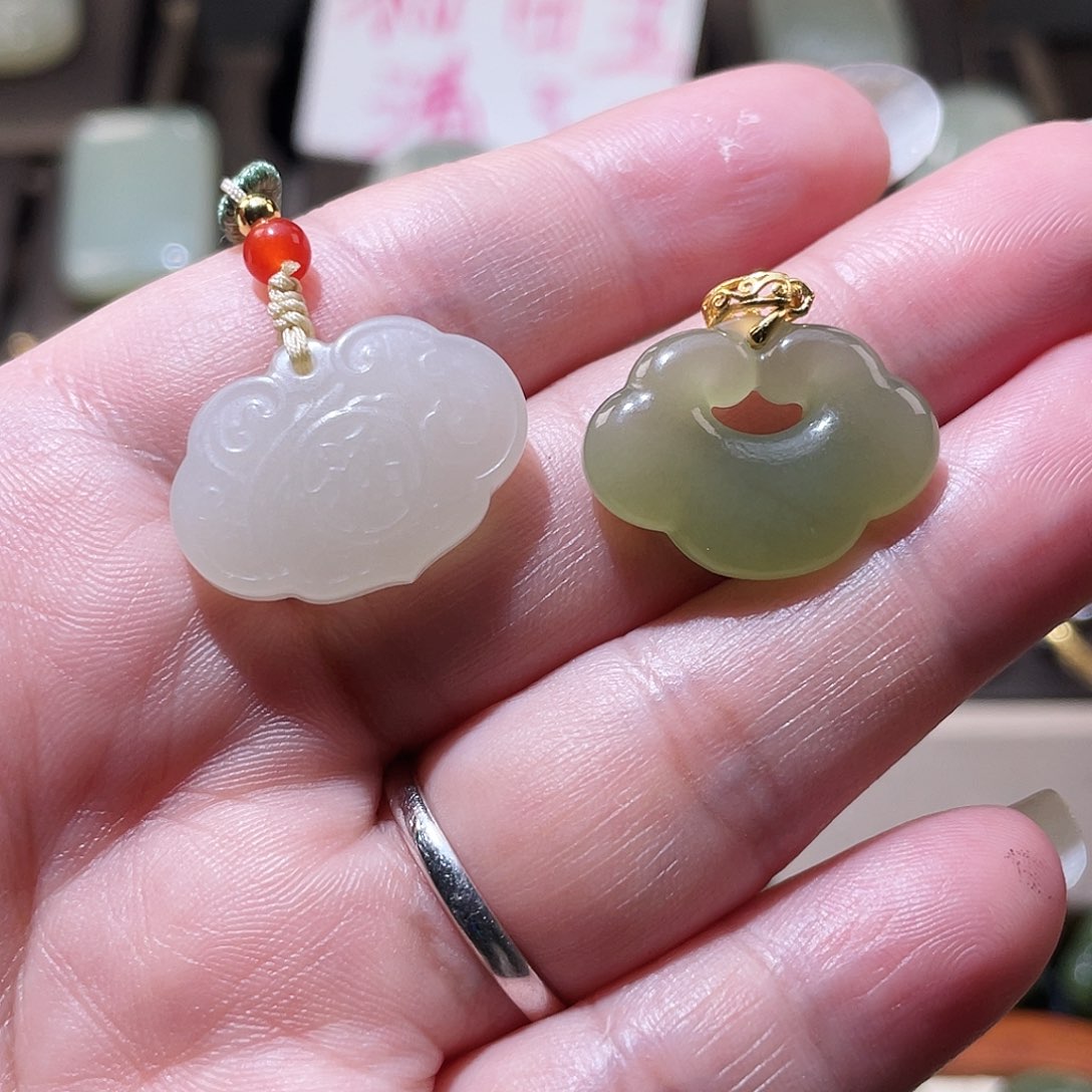 和田玉吊坠(不含链)未镶嵌小*虫2件