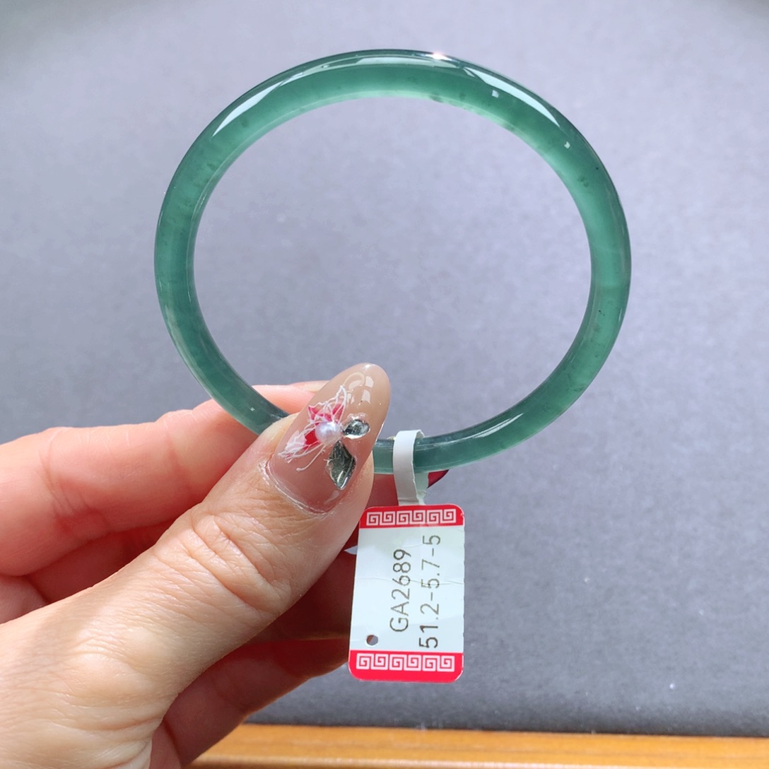 翡翠手镯未镶嵌天然翡翠手镯叮当镯