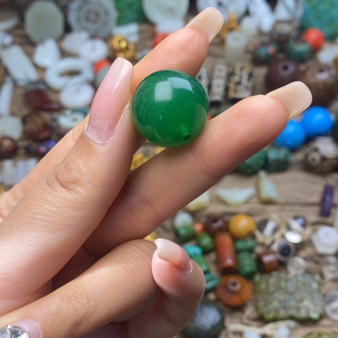 未镶嵌颈饰玛瑙/玉髓马*俊