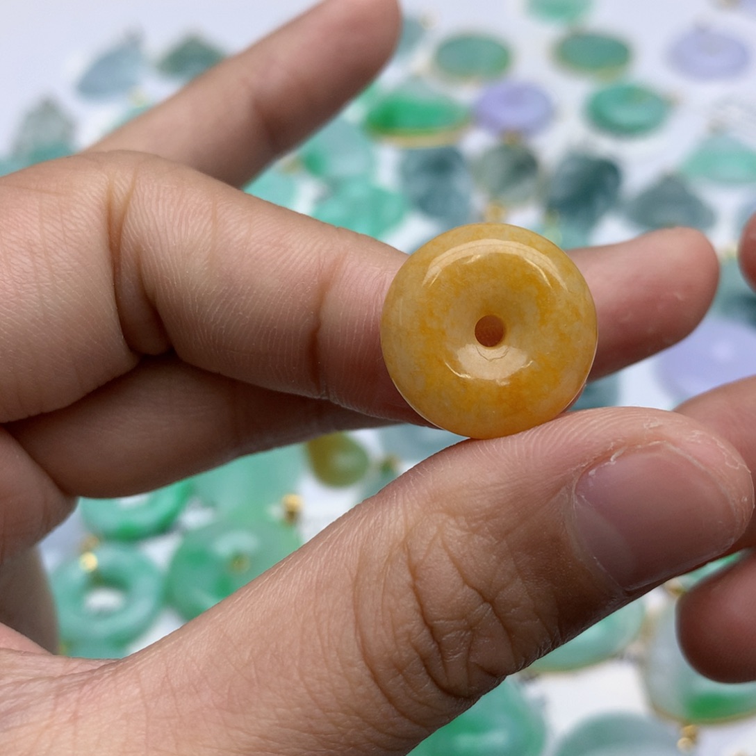 翡翠挂件未镶嵌未镶嵌