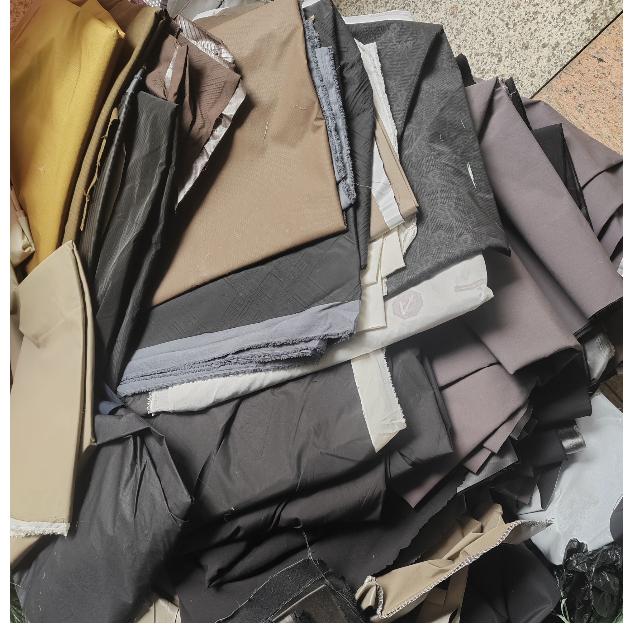 三防面料，做夹克外套冲锋衣羽绒服棉服车衣罩衣围裙袖套手工包包