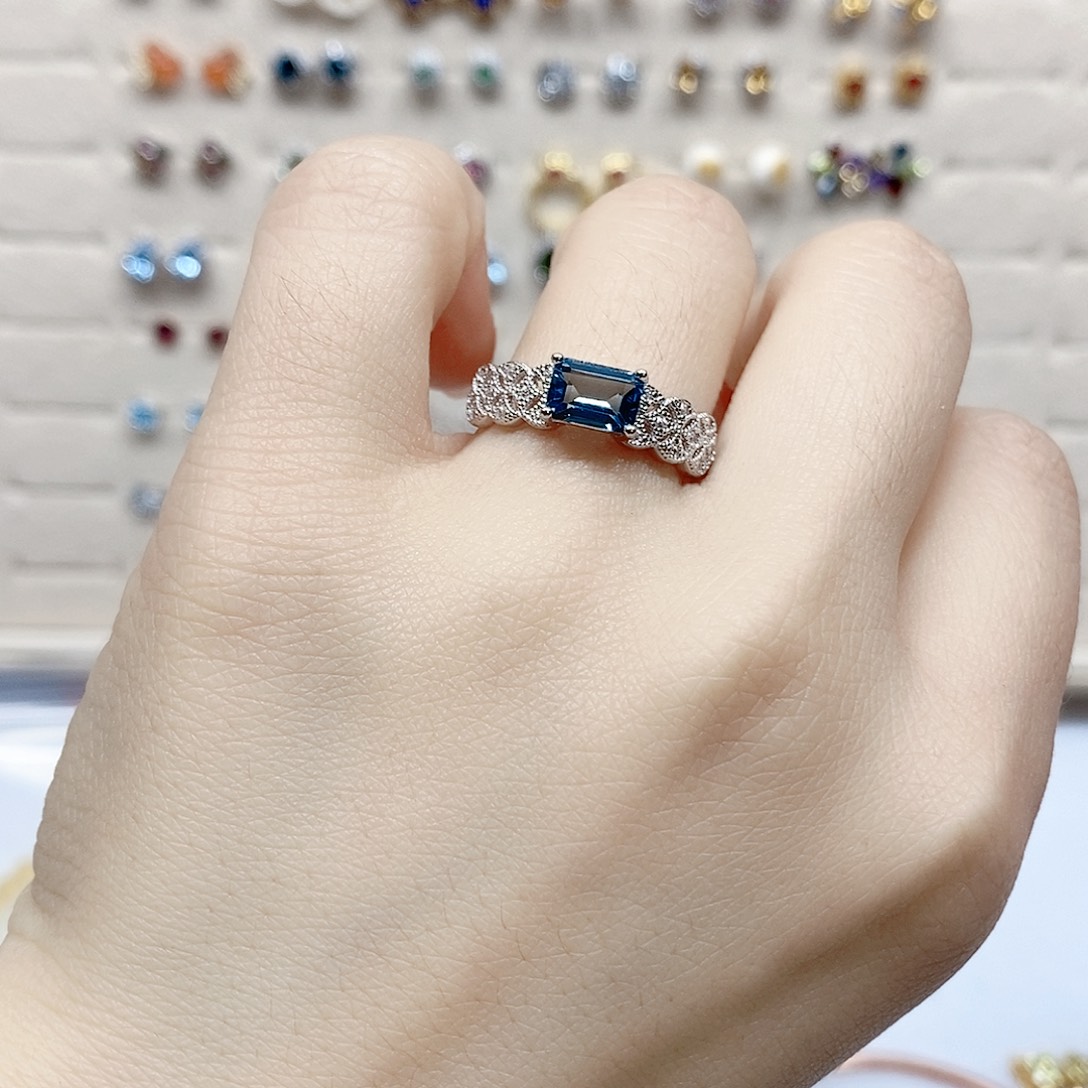 托帕石戒指银S925镶嵌