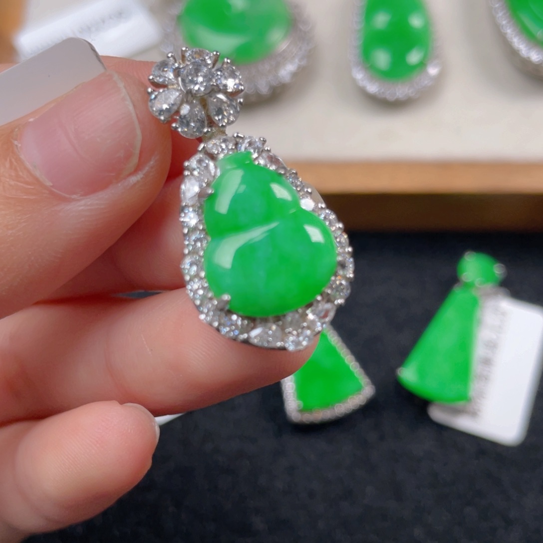 翡翠颈饰银S925镶嵌h h j j n n