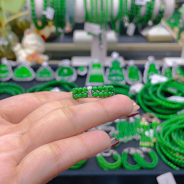 翡翠戒指银S925镶嵌白***白圆珠戒圈3