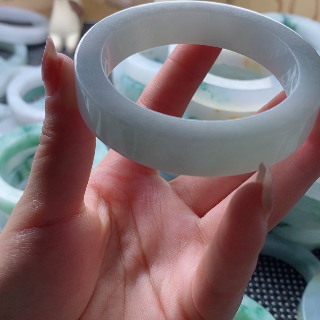 唐***唐定制翡翠翡翠未镶嵌