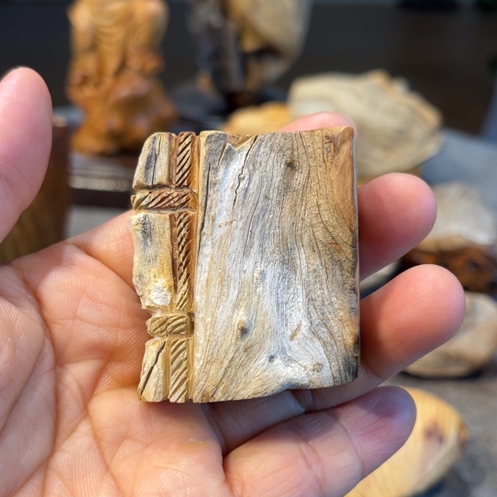 柏木（崖柏）根雕艺术