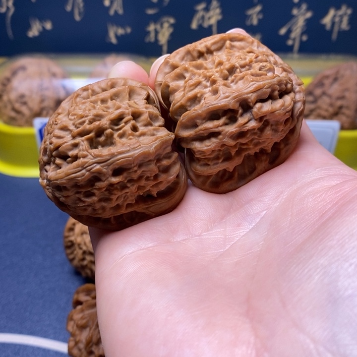 把件文玩核桃三角白