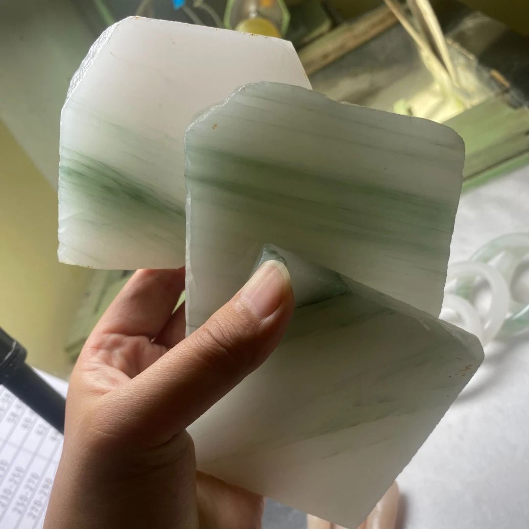 板料定制天山翠石英质玉手镯 68-70(颜色纹路多样性发货拍一发一）