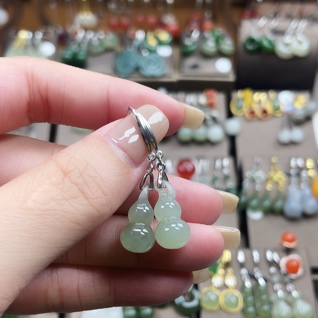 和田玉银S925镶嵌耳饰