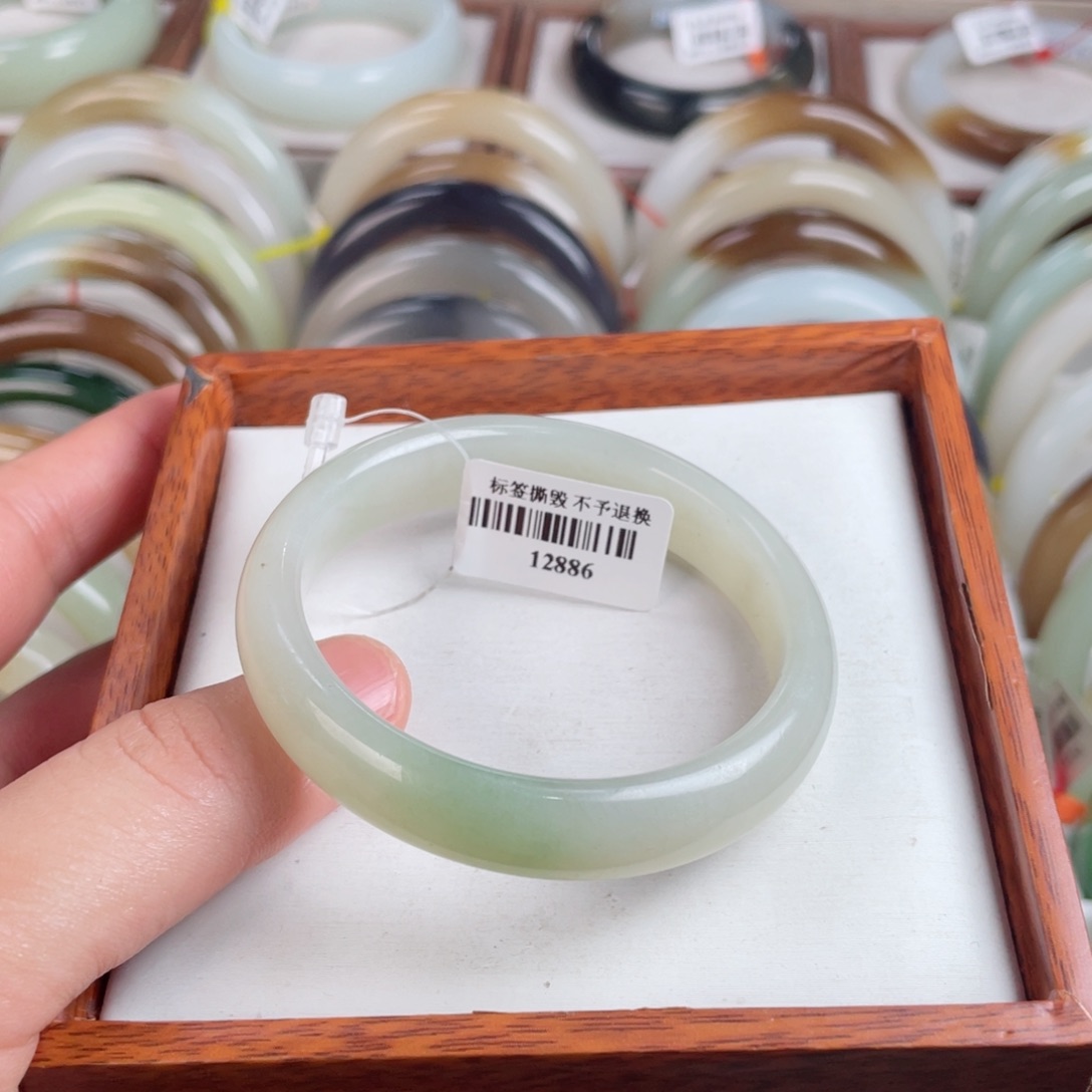 【闪购商品】和田玉手镯未镶嵌.51.4