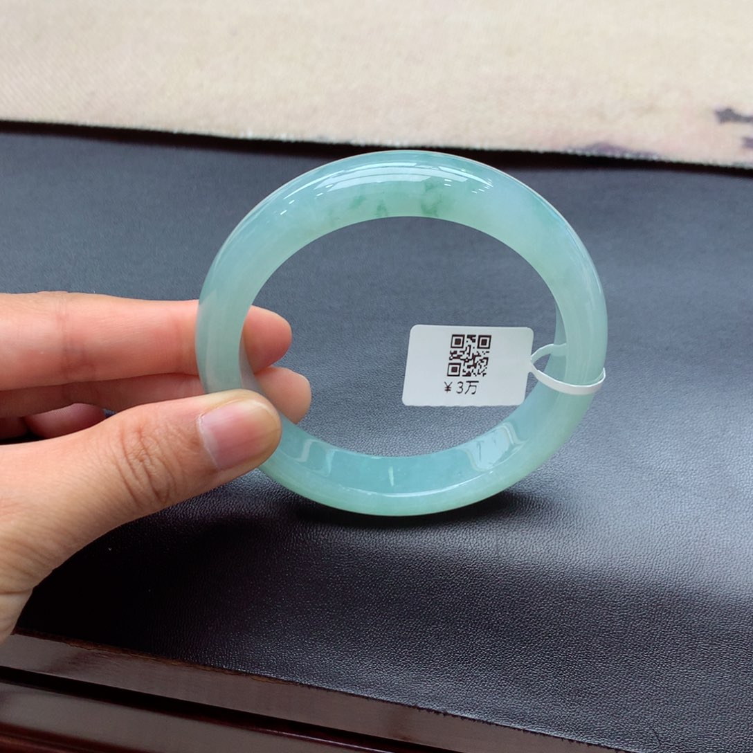 翡翠手镯未镶嵌缅甸翡翠手镯